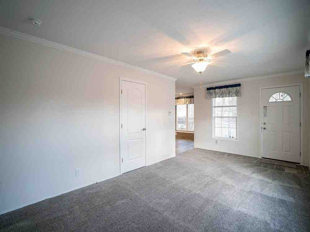 45 Kingfisher Way - Photo 2 of 31