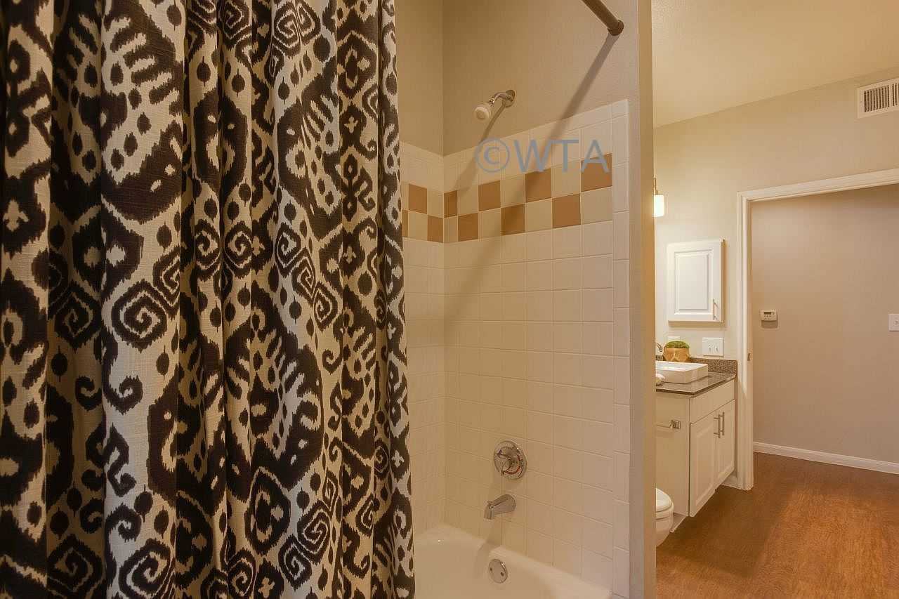 18777 Stone Oak Pkwy - Photo 3 of 19