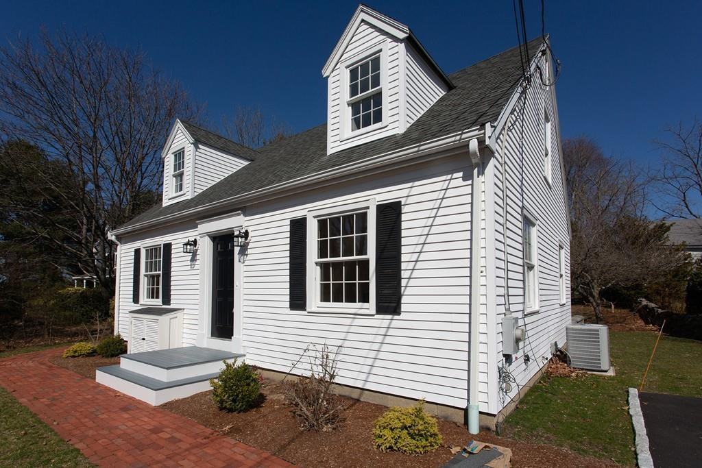 2405 Massachusetts Ave - Photo 2 of 25
