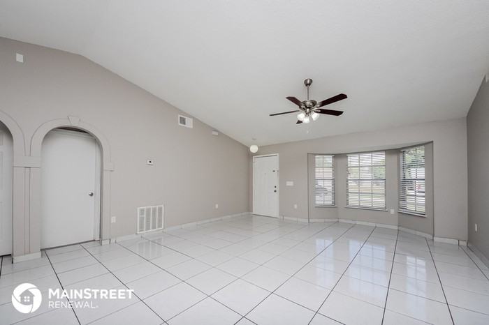 106 Alcala Dr - Photo 3 of 14