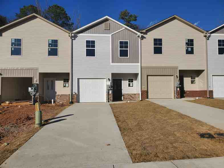 676 The Heights Lane, Calera, AL 35040 3 Bedroom Apartment for 1,325