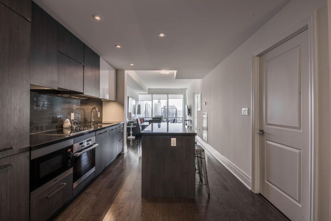 8 The Esplanade 3706, Toronto, ON M5E 0A6 1 Bedroom Apartment for