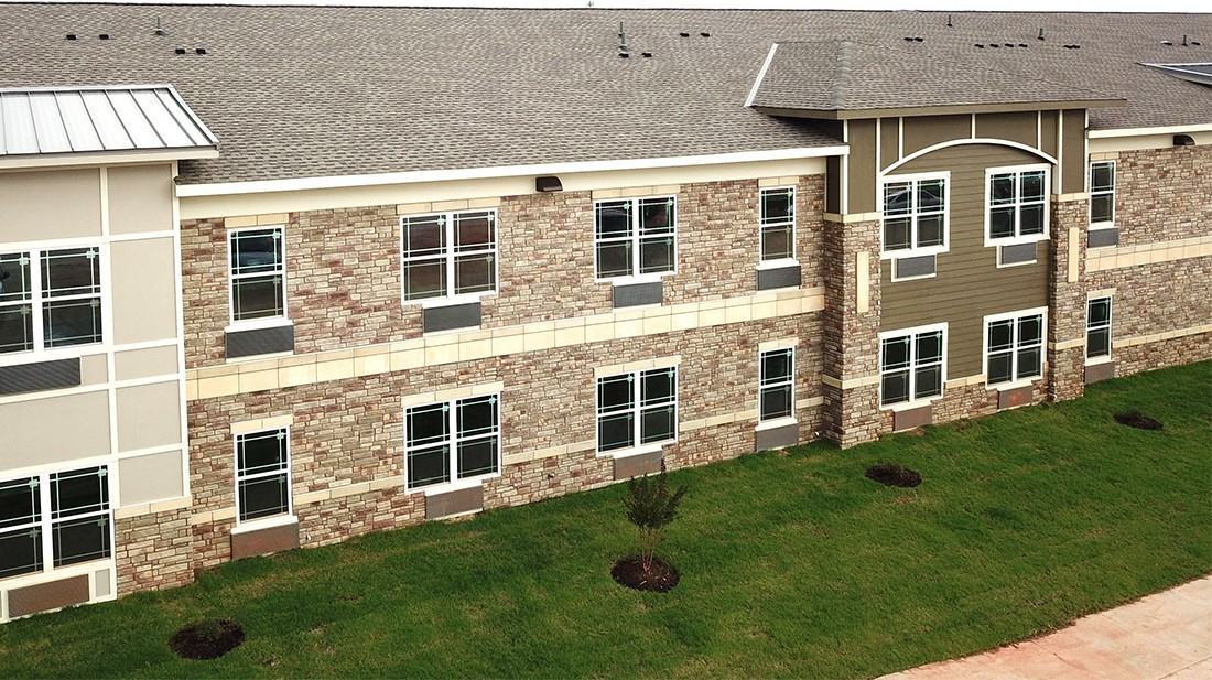 The Residence at Yukon Hills - Photo 2 of 11