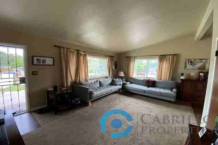 3182 Central Avenue - Photo 3 of 24
