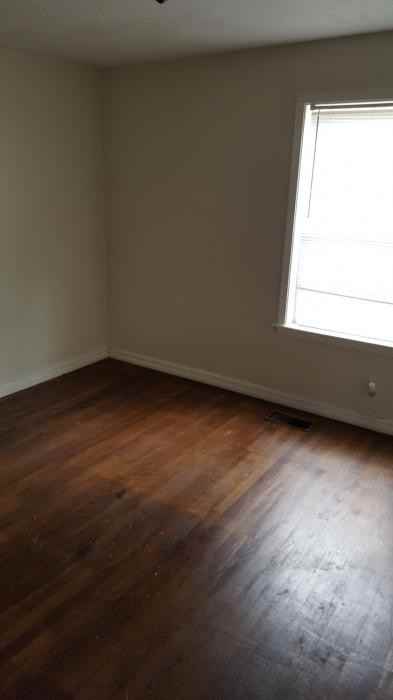 370 Lea Cir - Photo 3 of 4