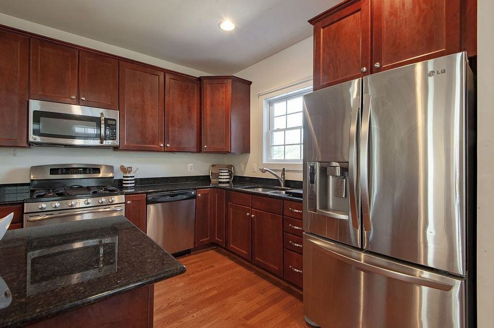 820 Cole St. - Photo 2 of 25