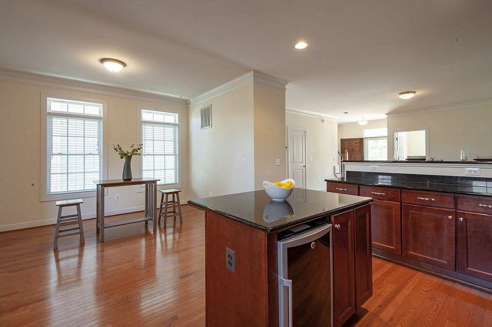 820 Cole St. - Photo 3 of 25