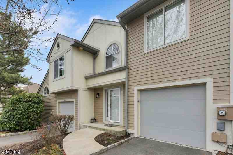 502 Park Pl - Photo 2 of 23