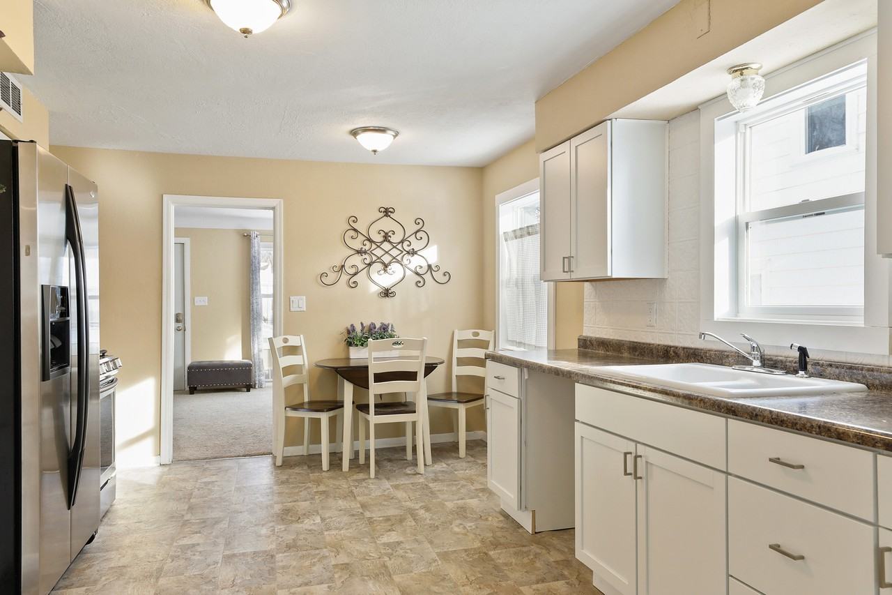 2096 Reaney Avenue East - Photo 2 of 19