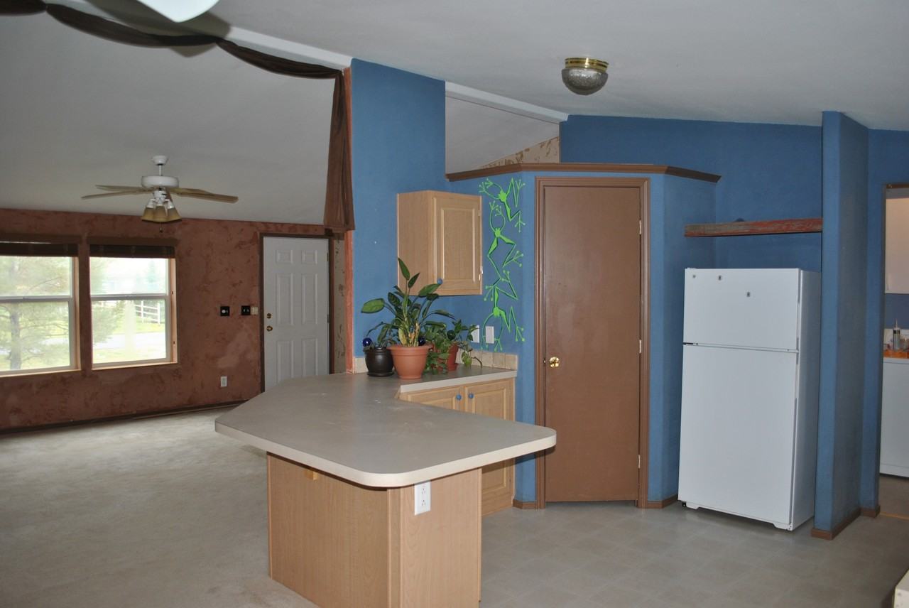 7865 Deer Dr - Photo 2 of 15