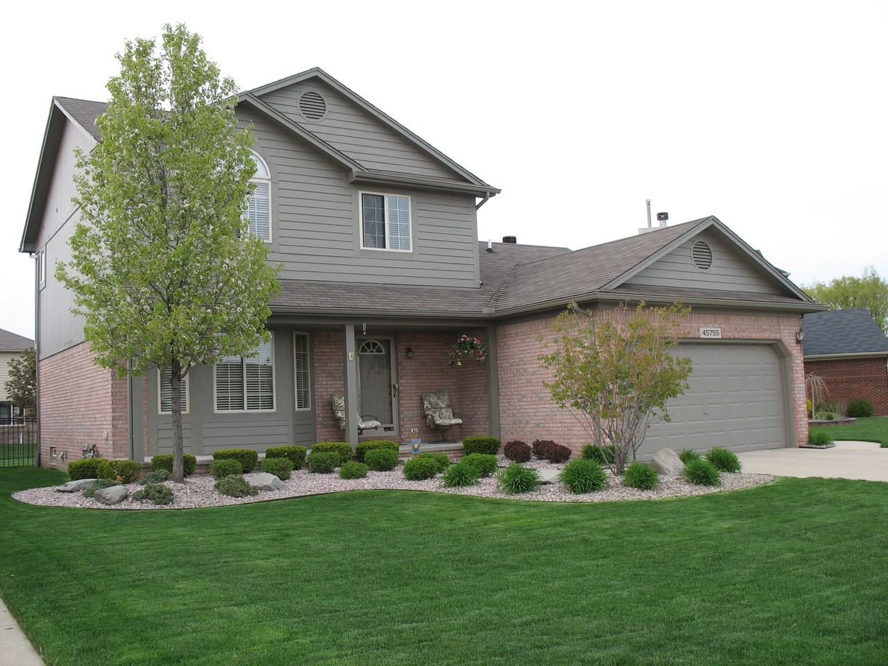 45755 Pat Ct - Photo 3 of 8