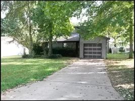 featured image of 711 Briar Ridge Ct
