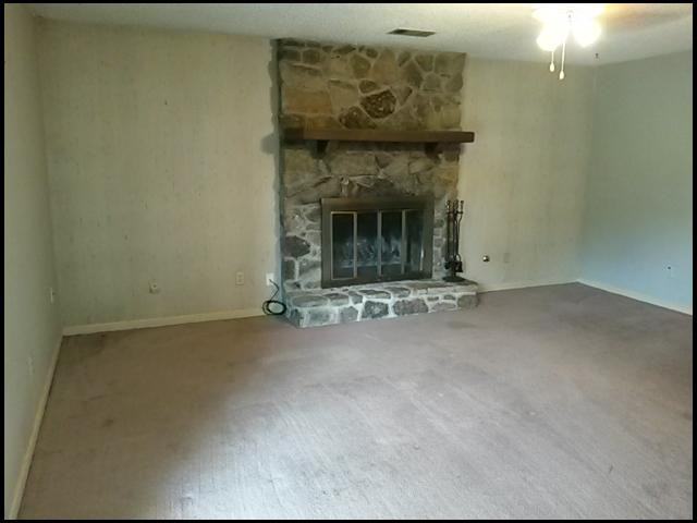 711 Briar Ridge Ct - Photo 3 of 7