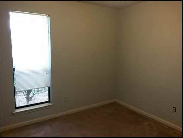 711 Briar Ridge Ct - Photo 4 of 7