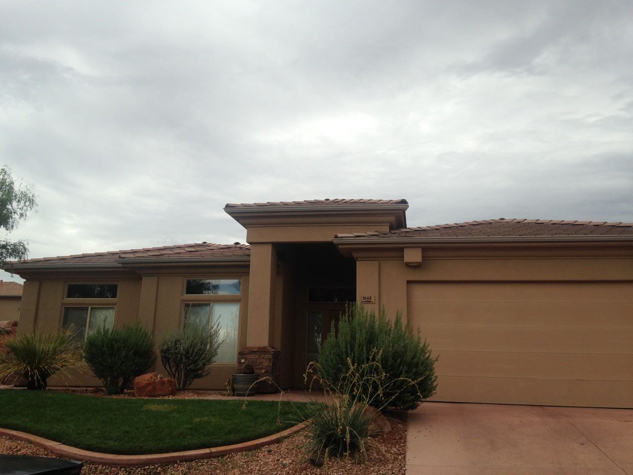 1648 N Raven Ln - Photo 2 of 20