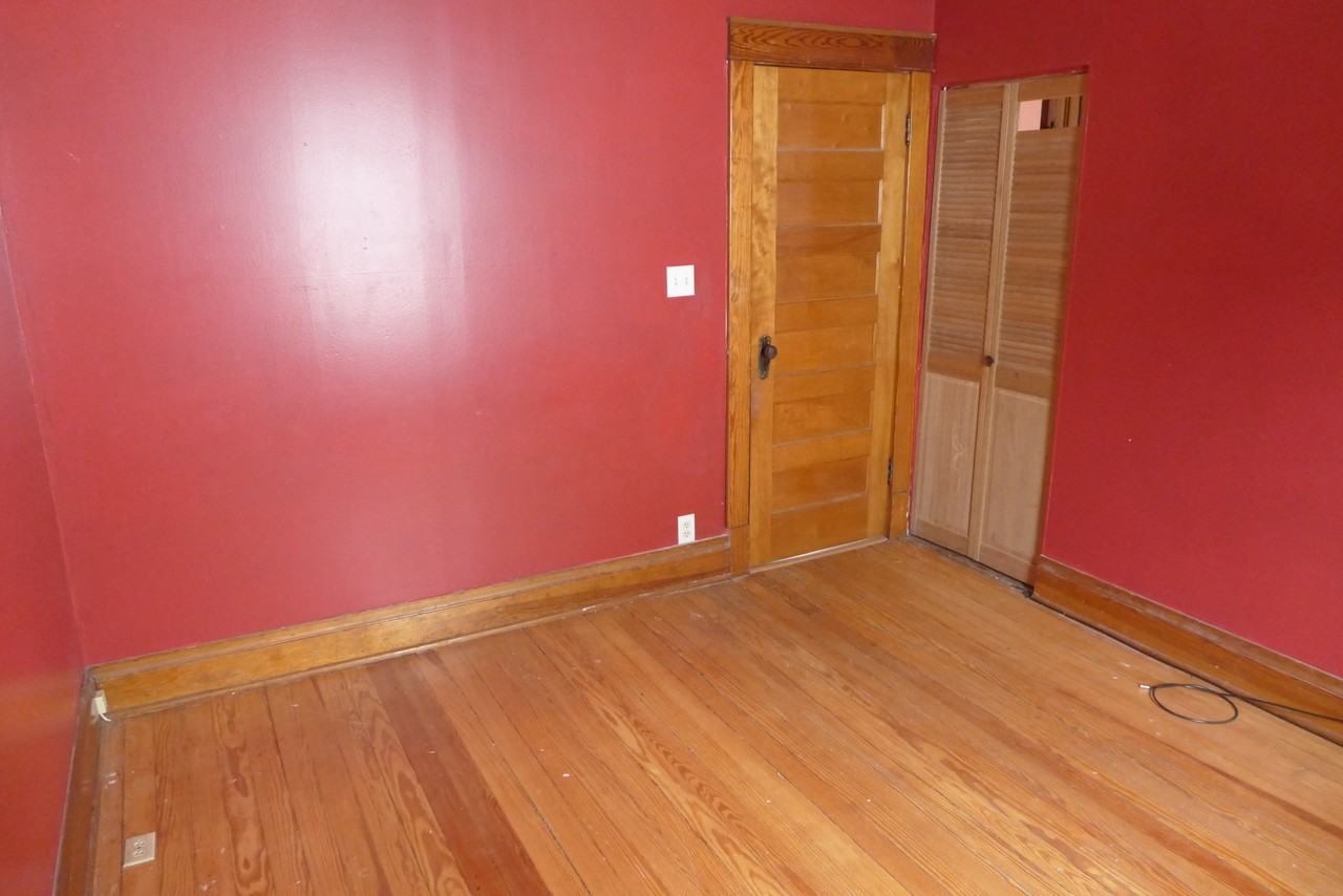 1014 S 38th Ave - Photo 2 of 11