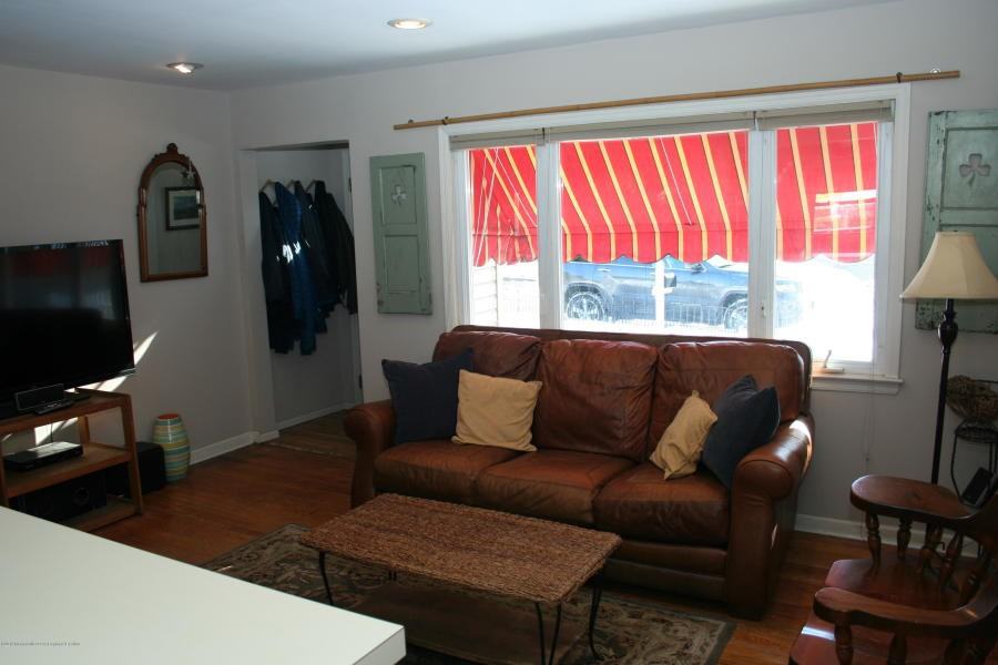 43 Morris Ave. - Photo 2 of 5