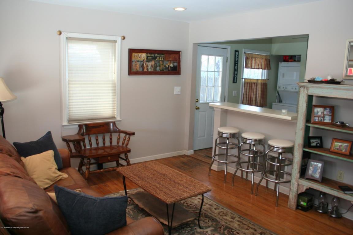 43 Morris Ave. - Photo 3 of 5