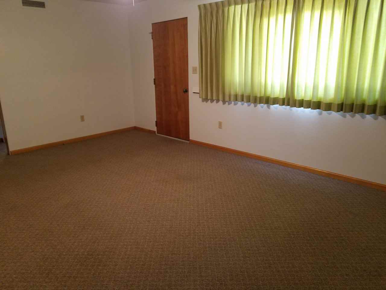 301 N Jefferson Ave - Photo 2 of 12