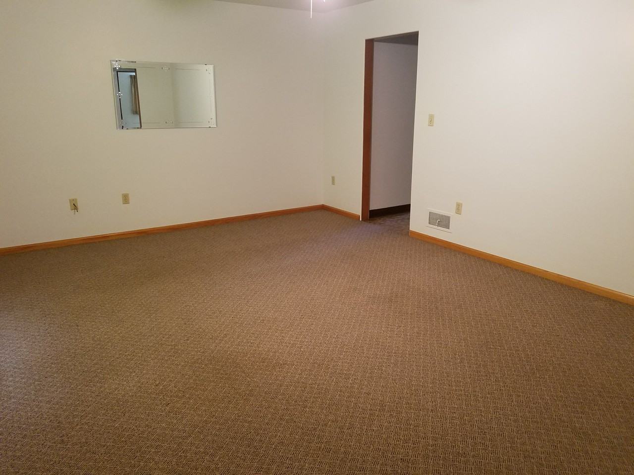 301 N Jefferson Ave - Photo 3 of 12