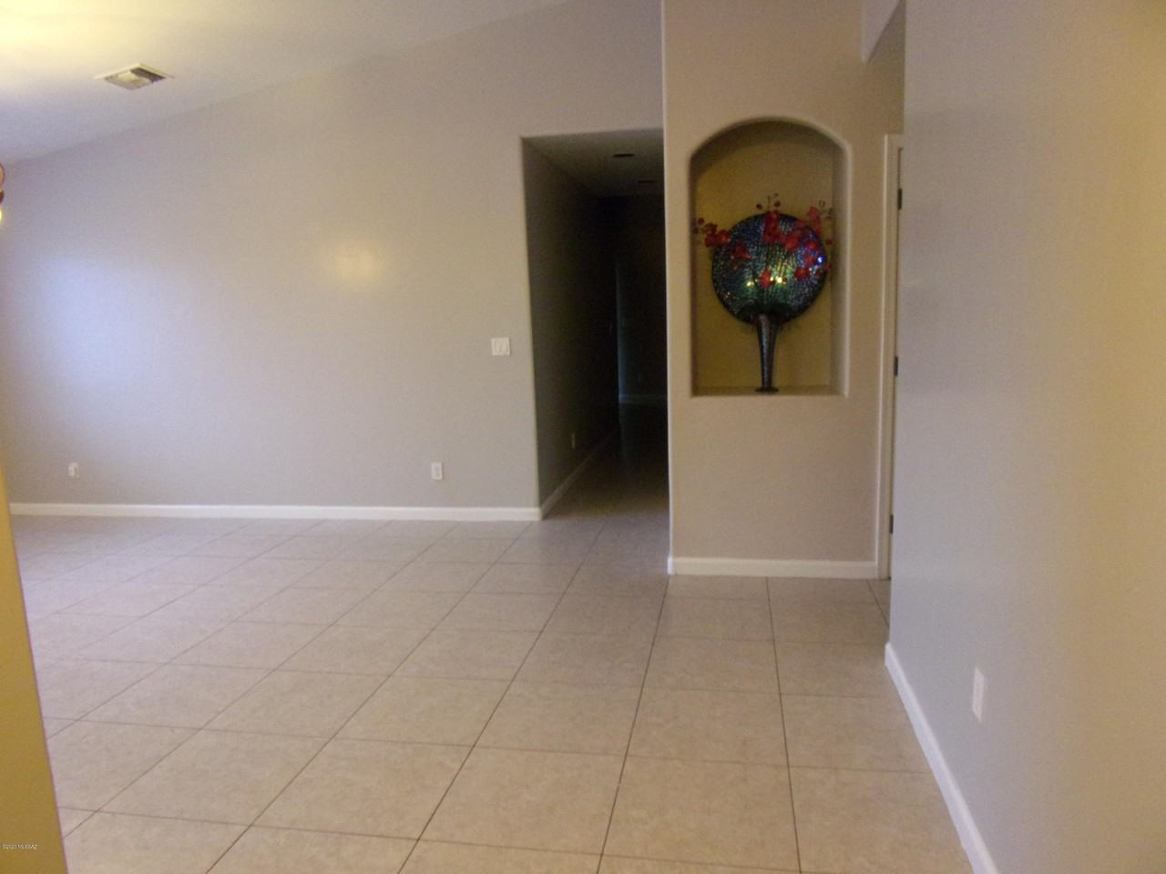 421 Camino Dona Cydney - Photo 3 of 33