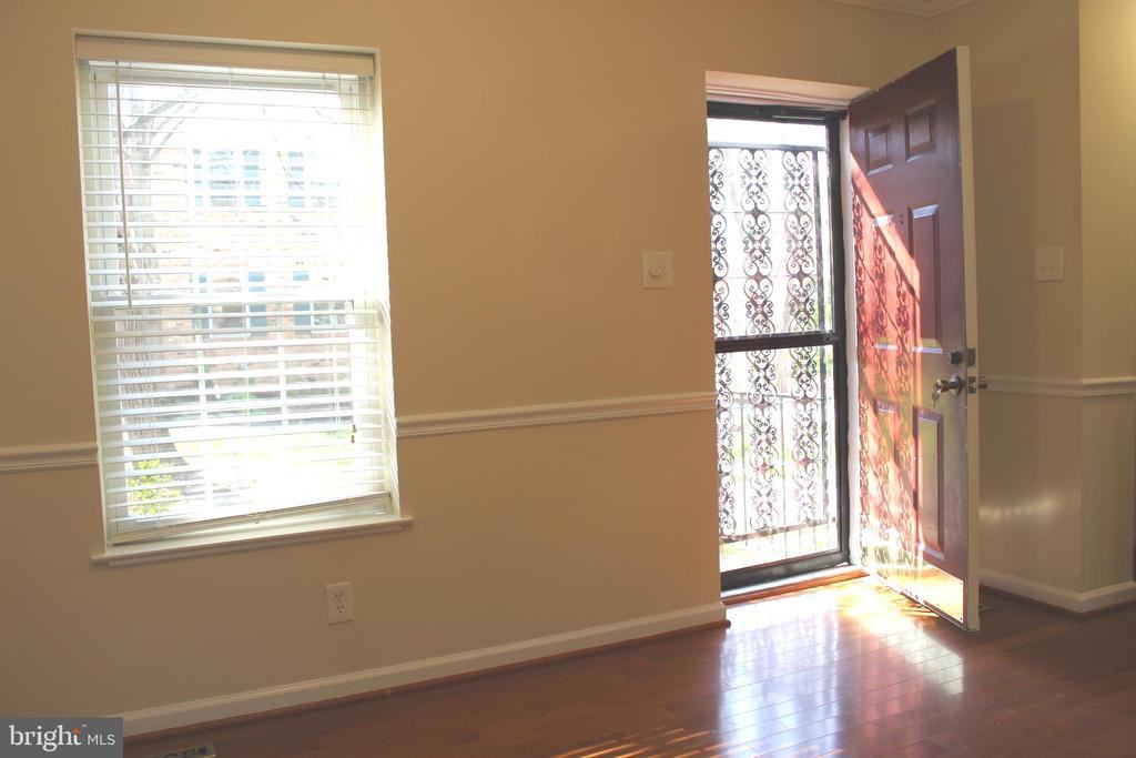 503 S Patrick St - Photo 2 of 39