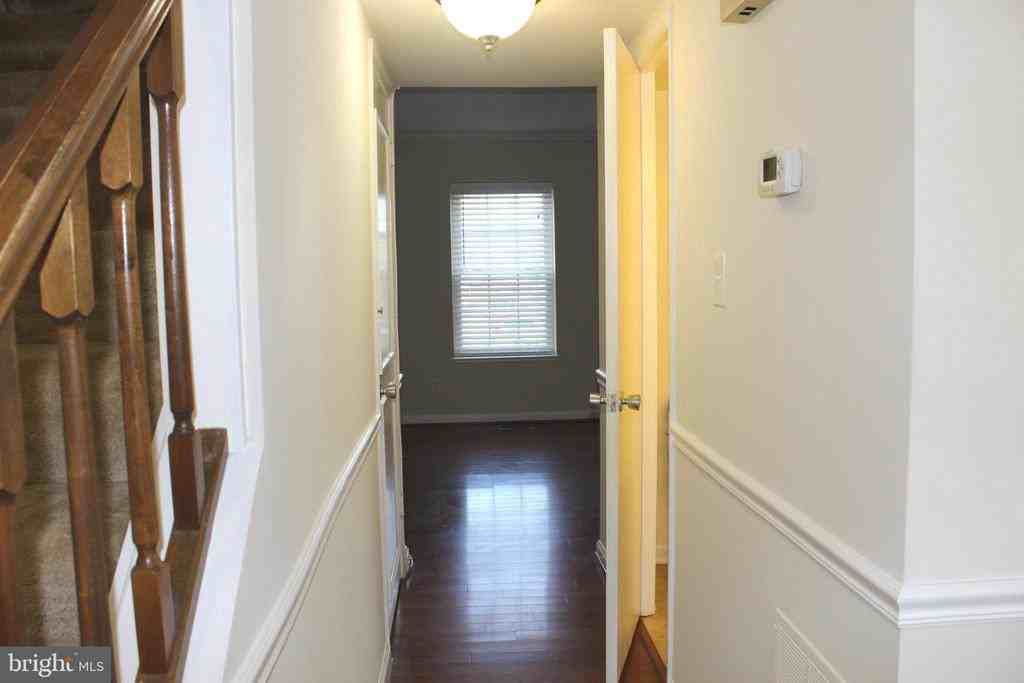 503 S Patrick St - Photo 3 of 39