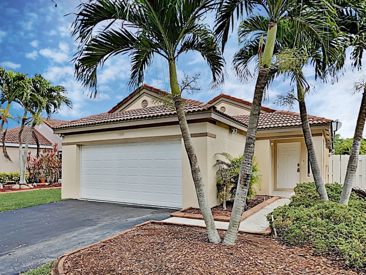 1380 Presidio Dr, Weston, FL 33327 3 Bedroom Apartment for Rent