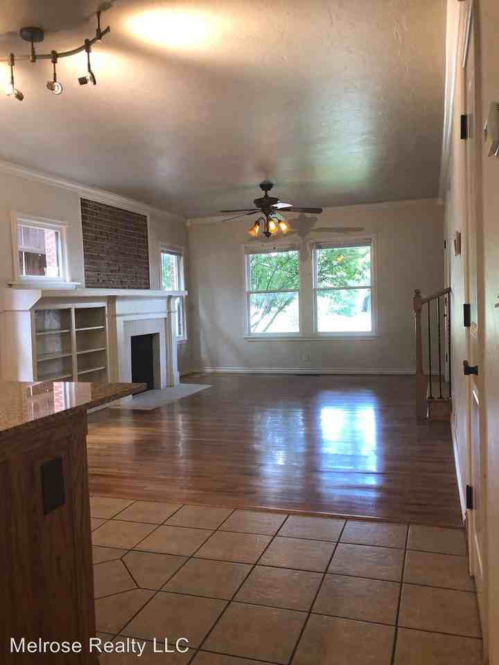 112 Nw 16th St - Photo 2 of 15