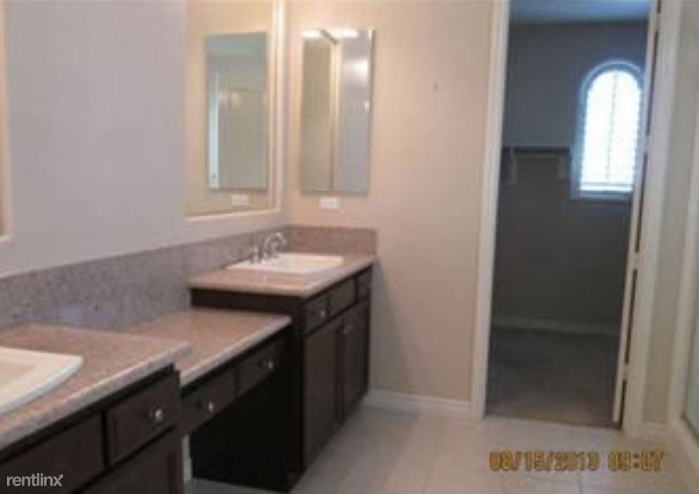 3906 Galway Bay Rd - Photo 2 of 10