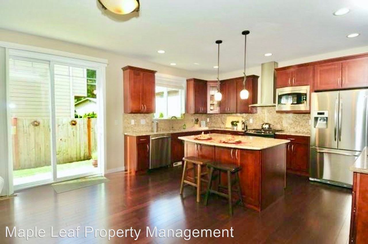 7023 126th Ave Ne - Photo 3 of 20