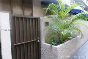 2666 Tigertail Avenue - Photo 2 of 28