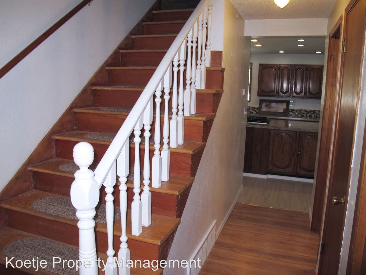 201 E Sunset Dr - Photo 3 of 35