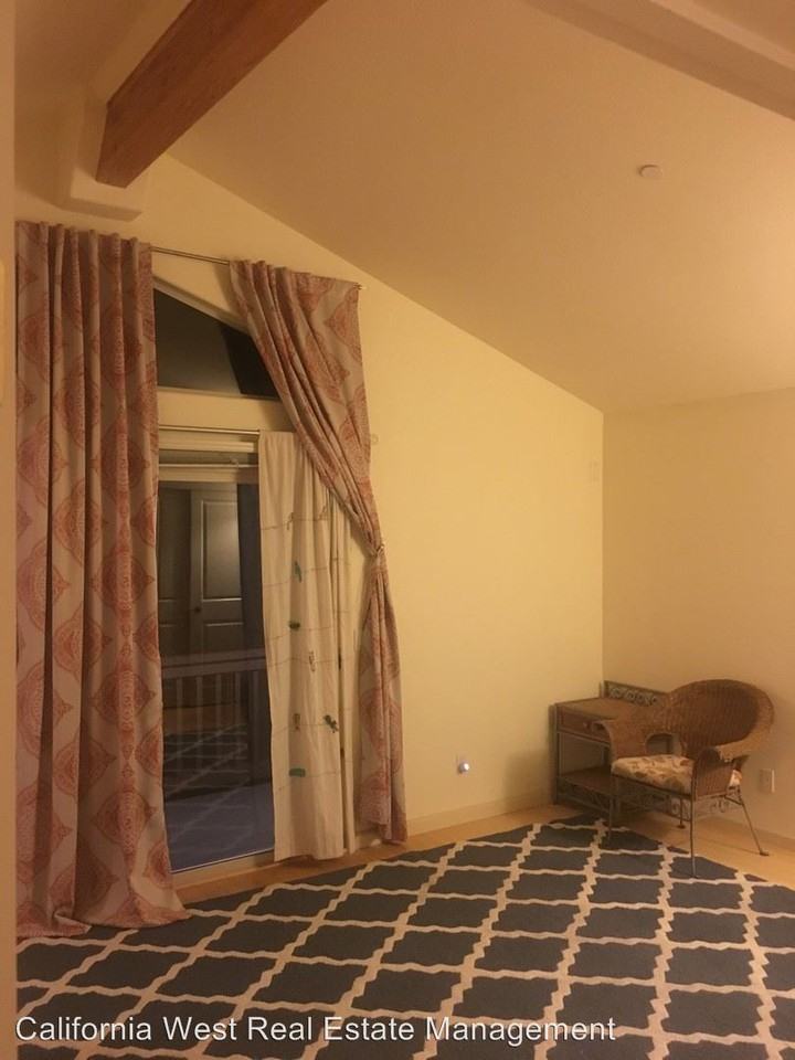 215 Lucas Ln - Photo 3 of 7