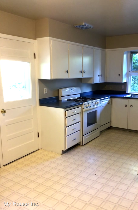 129 Yale Ave - Photo 2 of 37