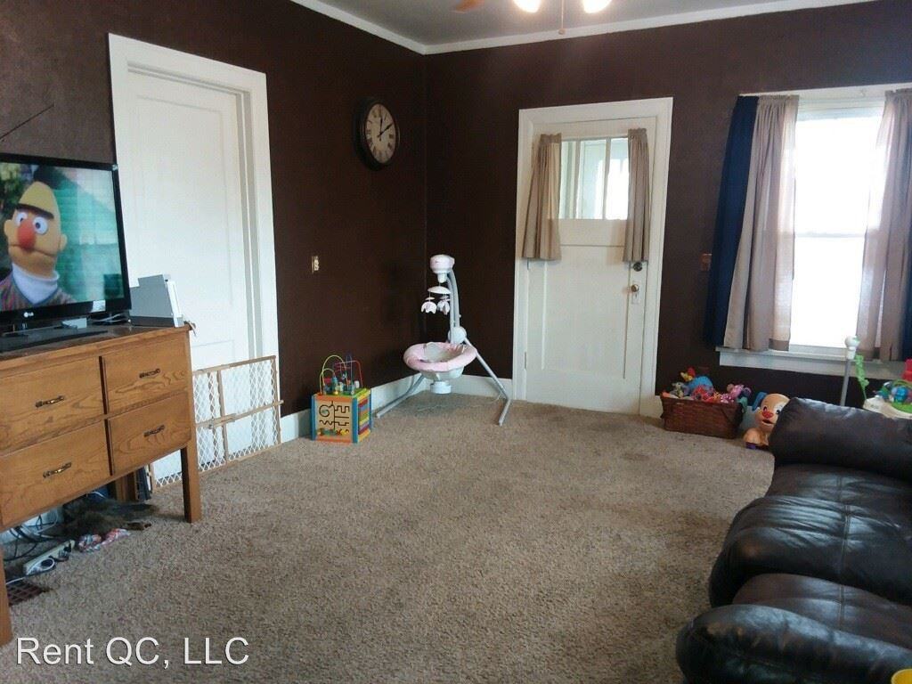 103 2nd St - Photo 3 of 16