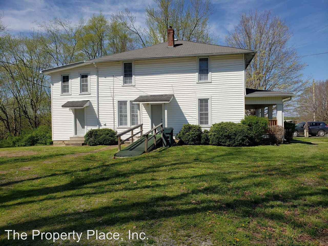 223 McCreary Heights - Photo 2 of 7