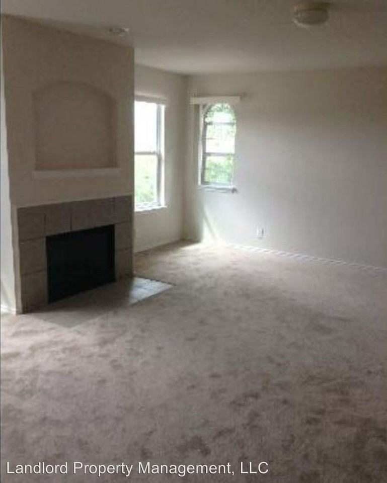 15842 Drexel Run - Photo 2 of 4