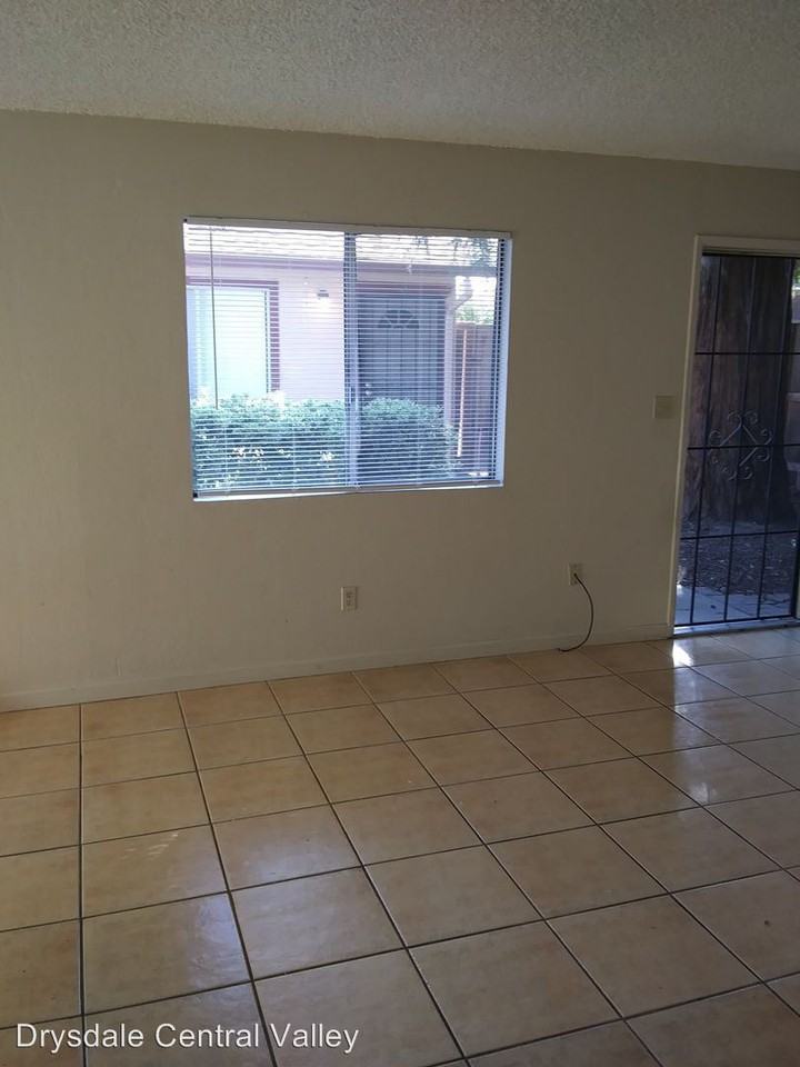 216 Floyd Avenue - Photo 3 of 7