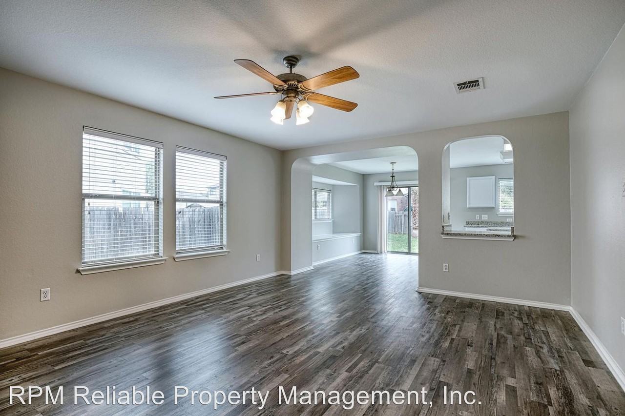 1141 Apollo Cir - Photo 2 of 14