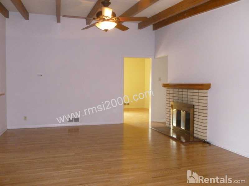 1400 Lobo Ct Ne - Photo 2 of 10