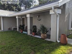 13 Elm Way - Photo 2 of 19