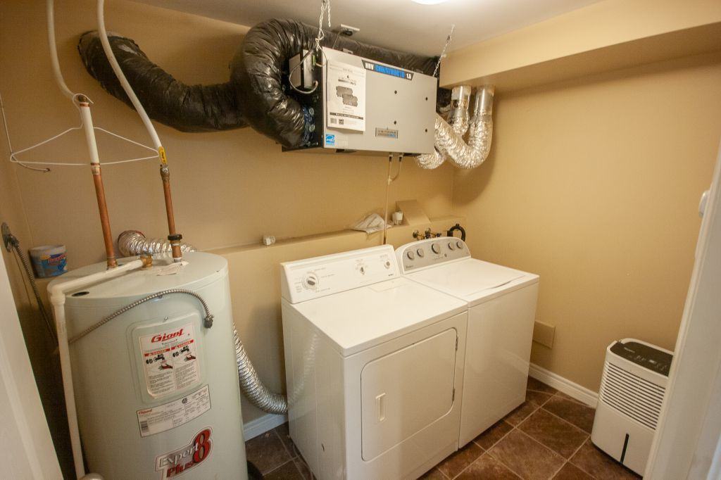 73 Otter Dr - Photo 3 of 18