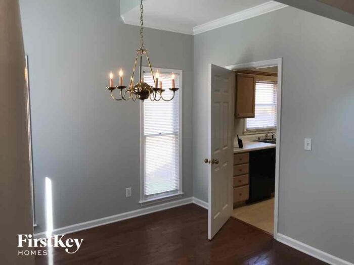 329 Dulaine Cove - Photo 3 of 14