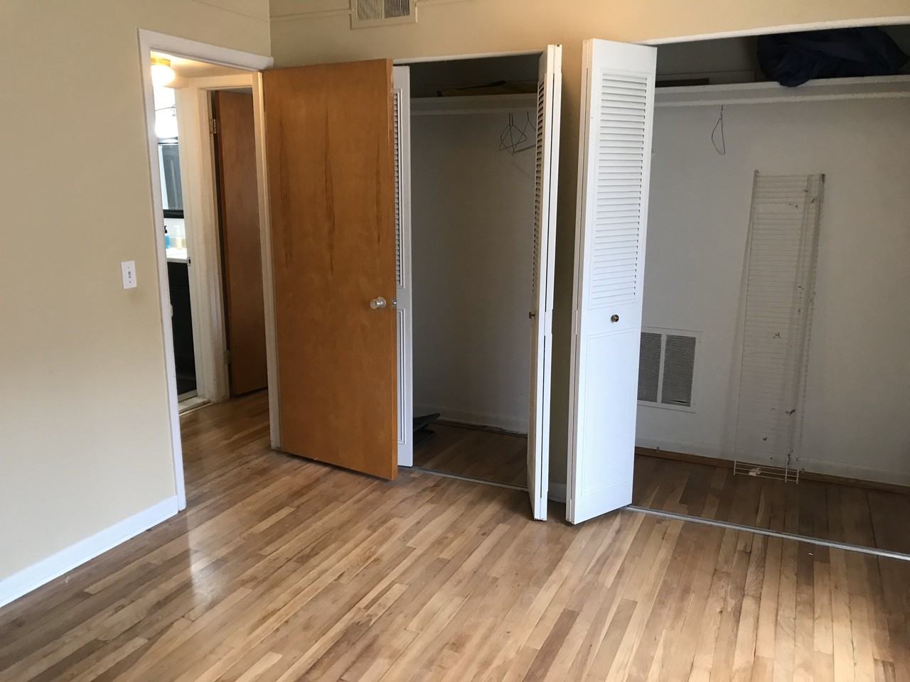 1225 Island Dr - Photo 3 of 9