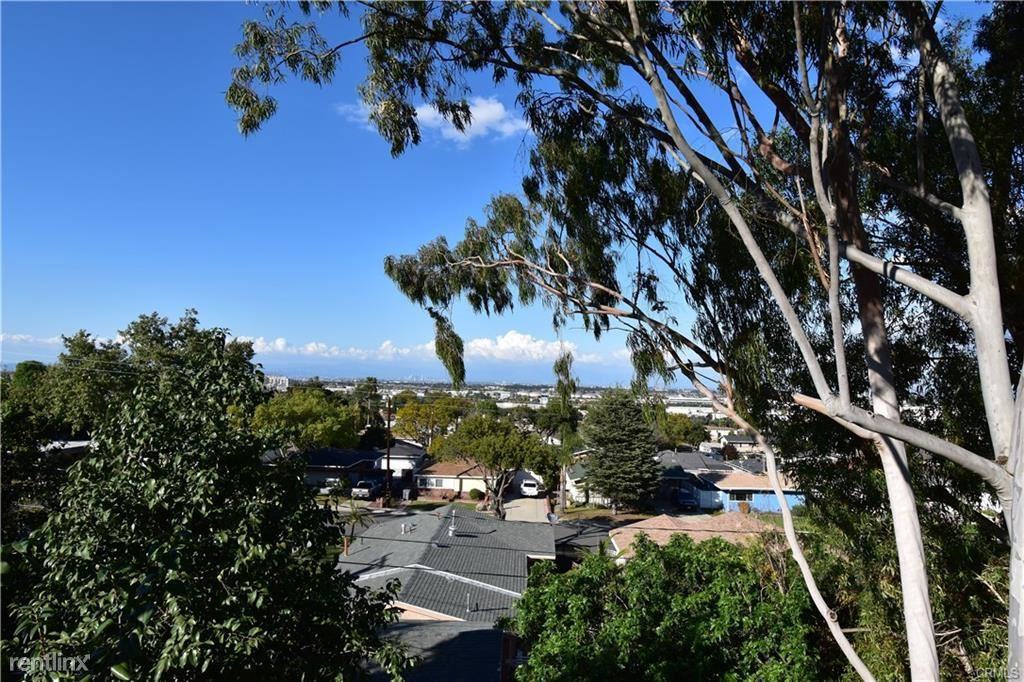 3249 Whiffletree Ln - Photo 2 of 10