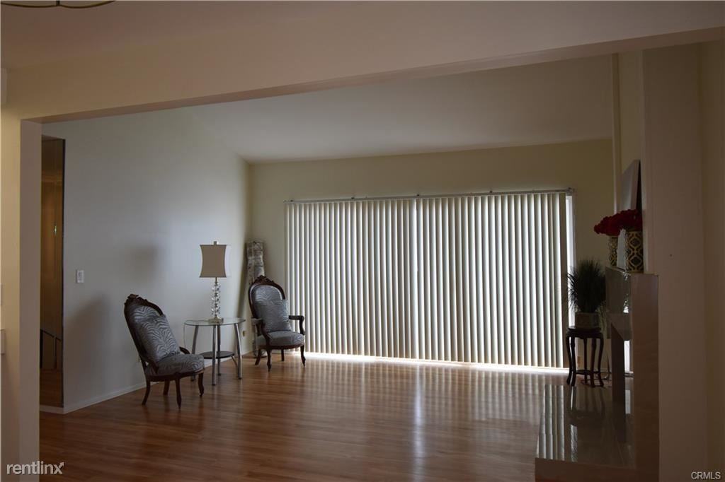 3249 Whiffletree Ln - Photo 3 of 10