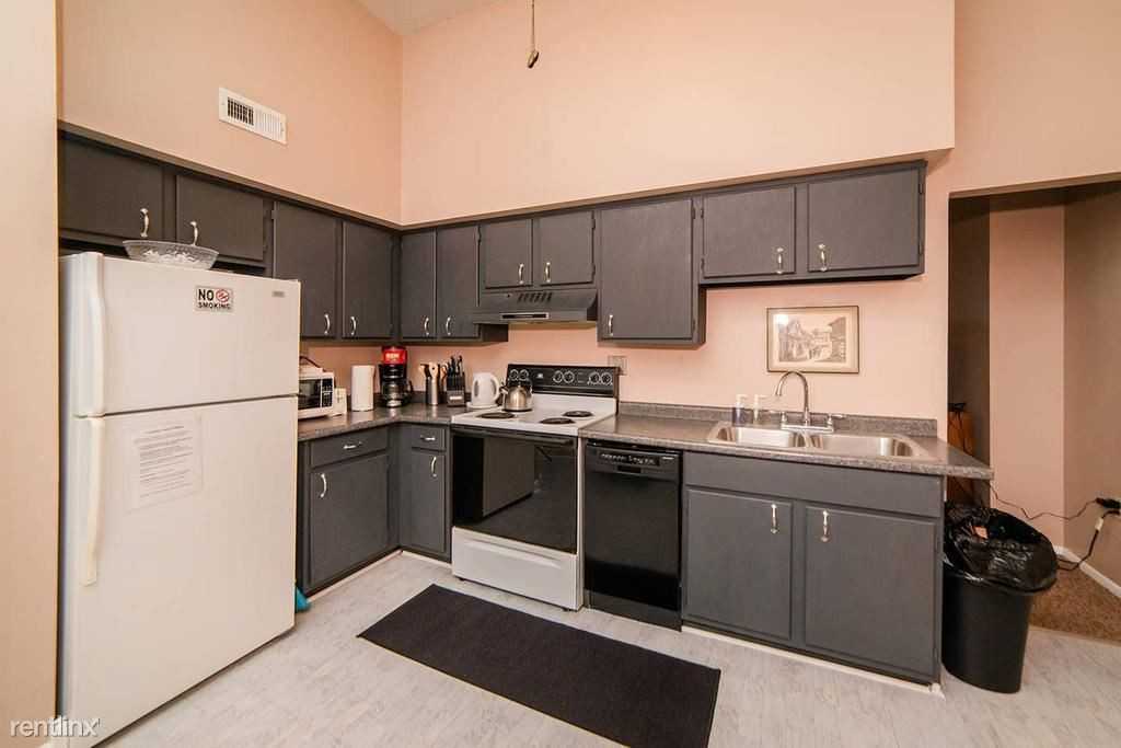 1307 Allegheny Ave #3 - Photo 3 of 16