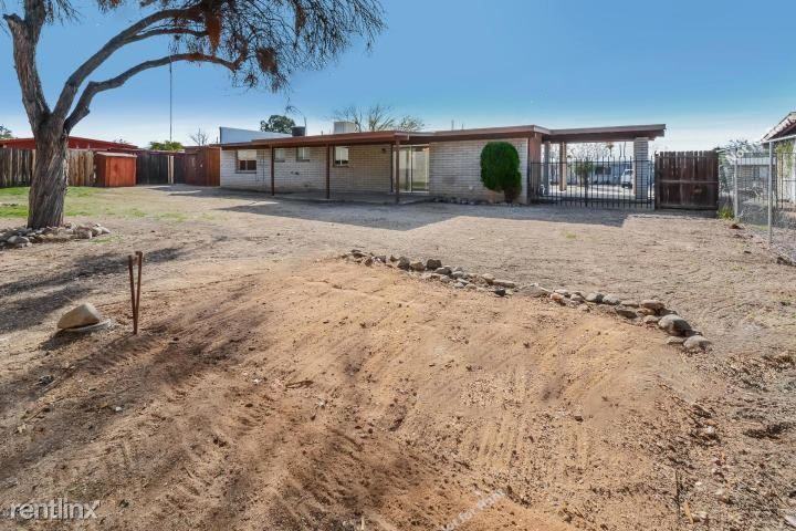 2328 W Las Lomitas - Photo 2 of 4