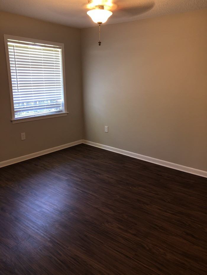 800 Dogwood Drive - Photo 2 of 9